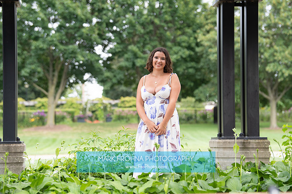 Senior Isabelle Xtras-134