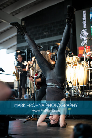 Skylight Rocks Gary Sinise Show-109