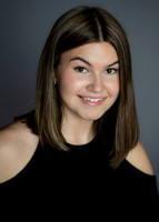 Emma Hipp Headshots 2025-7