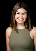 Emma Hipp Headshots 2025-4