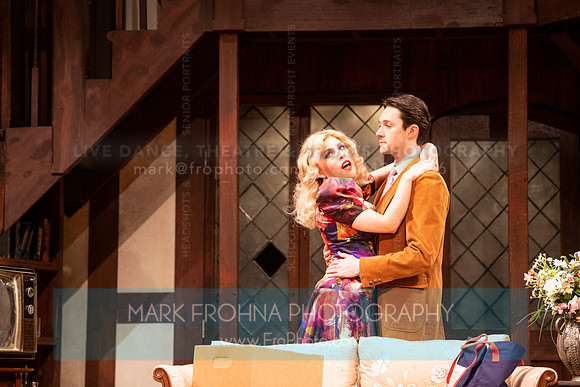 Skylight Noises Off Act 1 Xtras-188