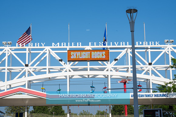Skylight Rocks Gary Sinise Show-22