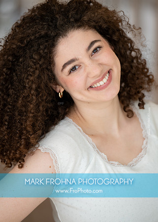 Ava Greenberg 2025 Headshots-48