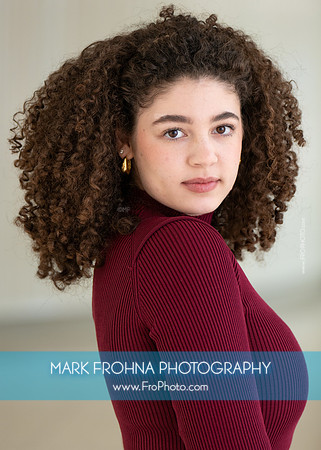 Ava Greenberg 2025 Headshots-16