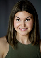 Emma Hipp Headshots 2025-3
