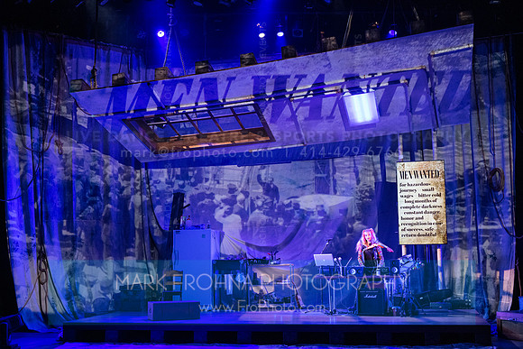 Skylight Ernest Shackleton Loves Me-7