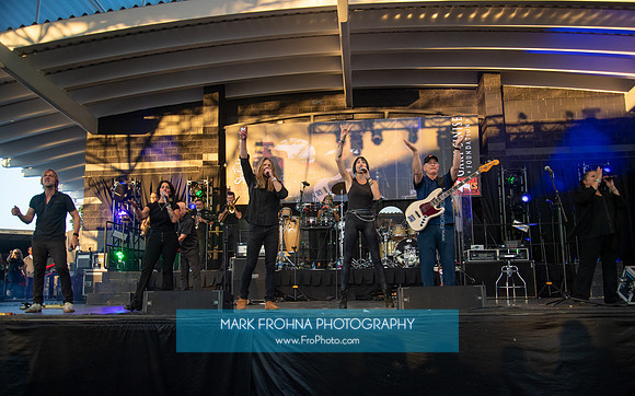 Skylight Rocks Gary Sinise Show-75