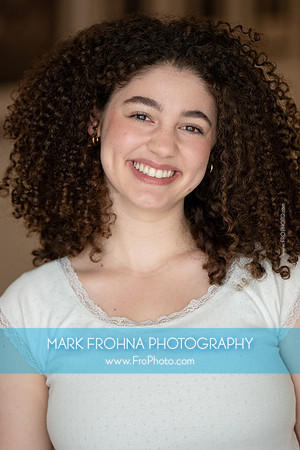 Ava Greenberg 2025 Headshots-44