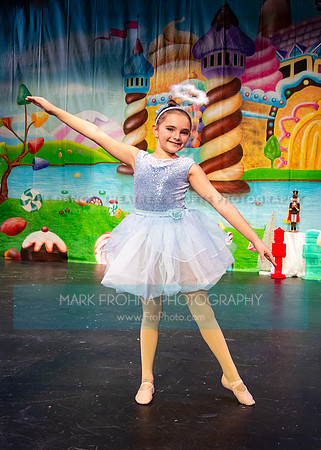 KADS Nutcracker 2025 Portraits On Stage-39