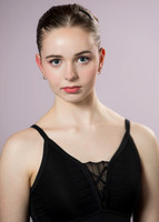 Headshot Gaby 2025-5
