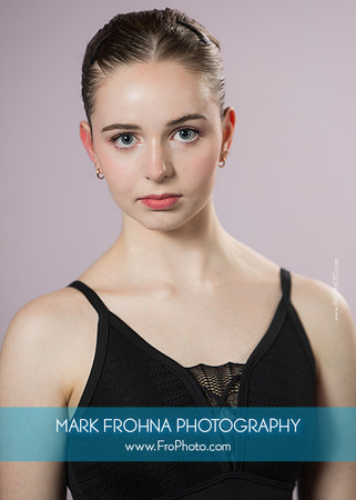 Headshot Gaby 2025-5