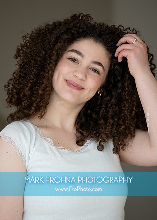 Ava Greenberg 2025 Headshots-41