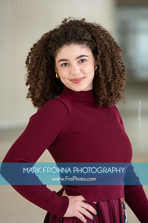 Ava Greenberg 2025 Headshots-18