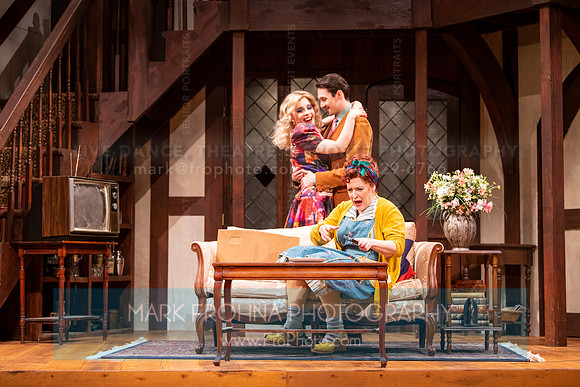 Skylight Noises Off Act 1 Highlights-8