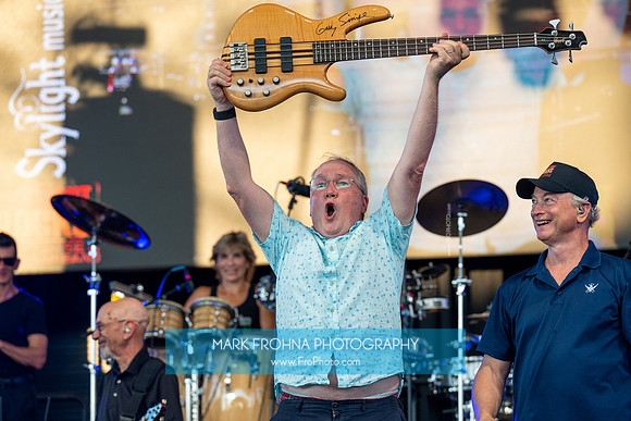 Skylight Rocks Gary Sinise Show-70
