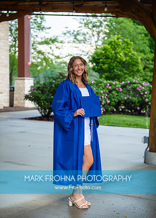 BC DeRosa Friends Graduation Portraits-14
