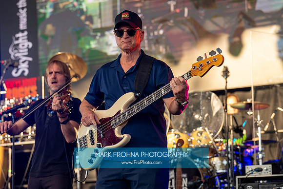 Skylight Rocks Gary Sinise Show-40