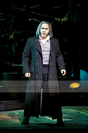 Skylight Les Miz Preview Selects 090